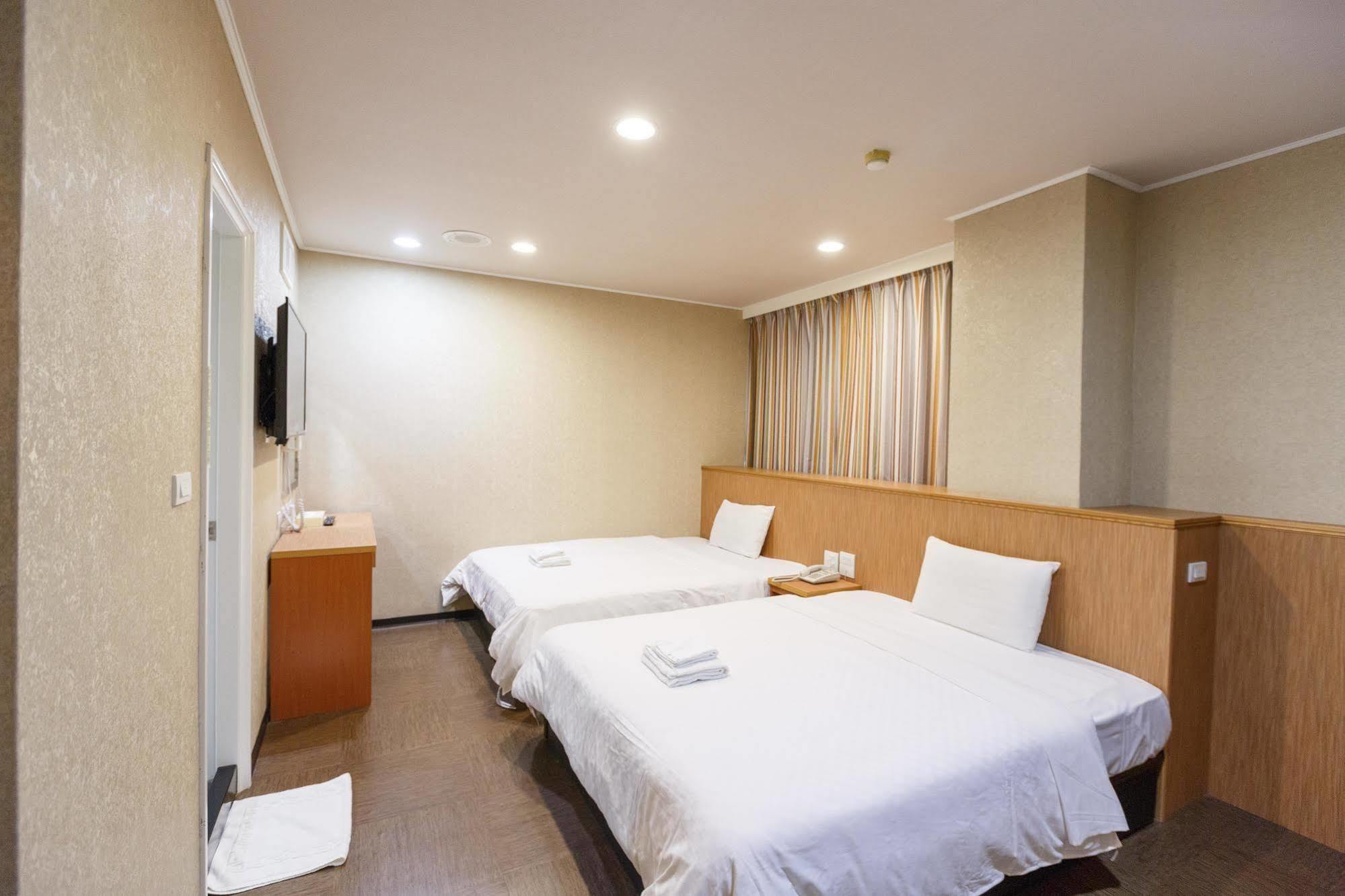 Huahou Hotel Kaohsiung Eksteriør billede