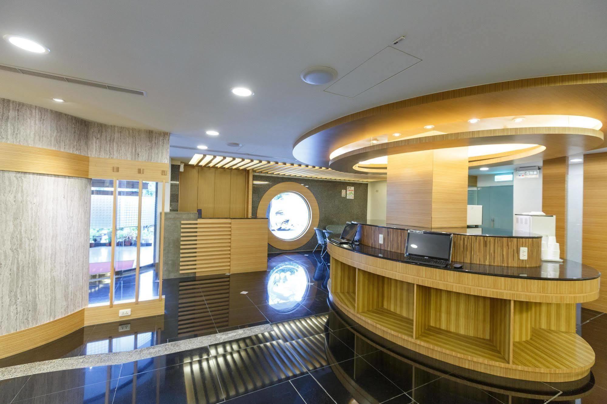 Huahou Hotel Kaohsiung Eksteriør billede